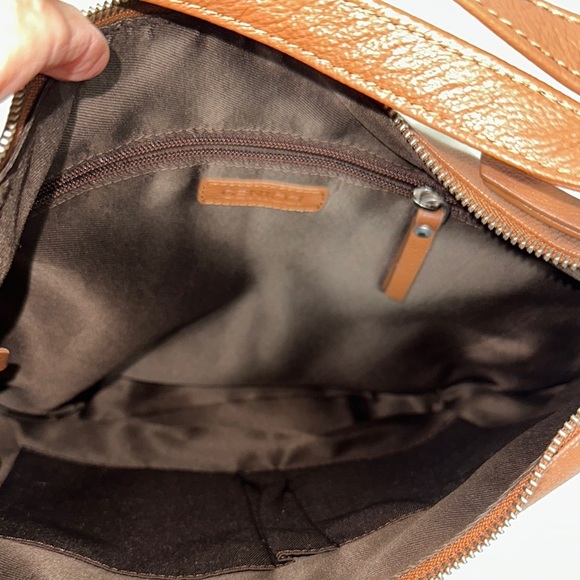 NWOT Genicci Brown Leather Hobo Bag with Adjustable Strap can be back backpack - Picture 11 of 12